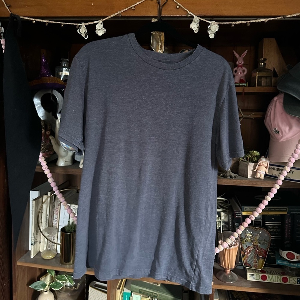 Colsie blue T-shirt sz small